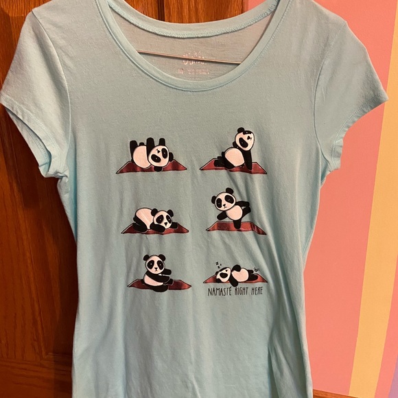 3 Justice Graphic T’s - Picture 2 of 3